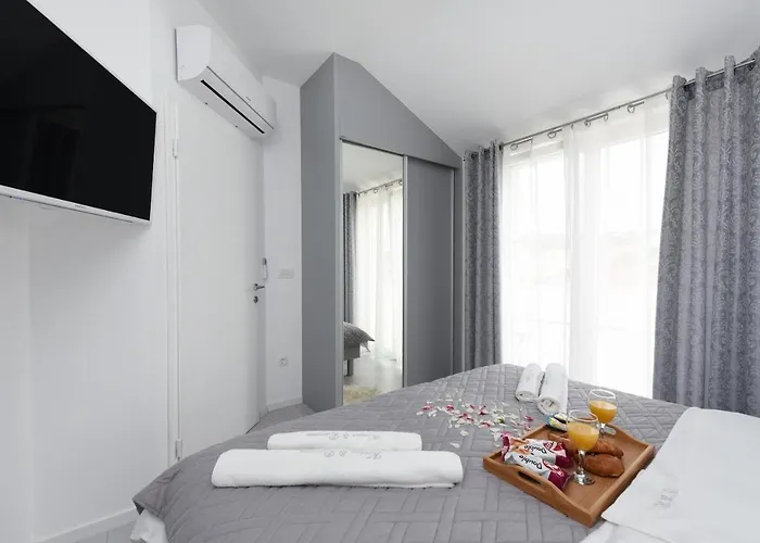 Deluxe Korina & Ramona بيت ضيافة زادار