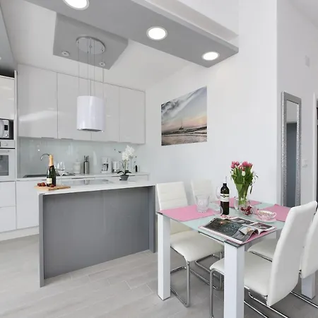 Gasthuis Deluxe Korina & Ramona