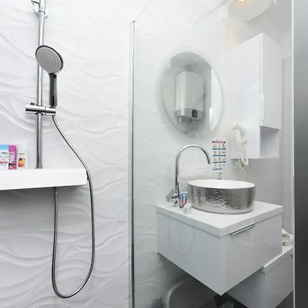 Deluxe Korina & Ramona Zadar