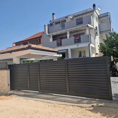 Gasthuis Deluxe Korina & Ramona