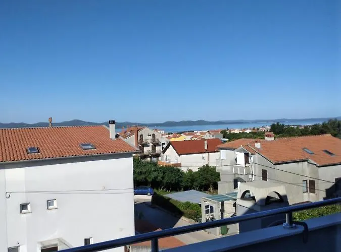 Deluxe Korina & Ramona