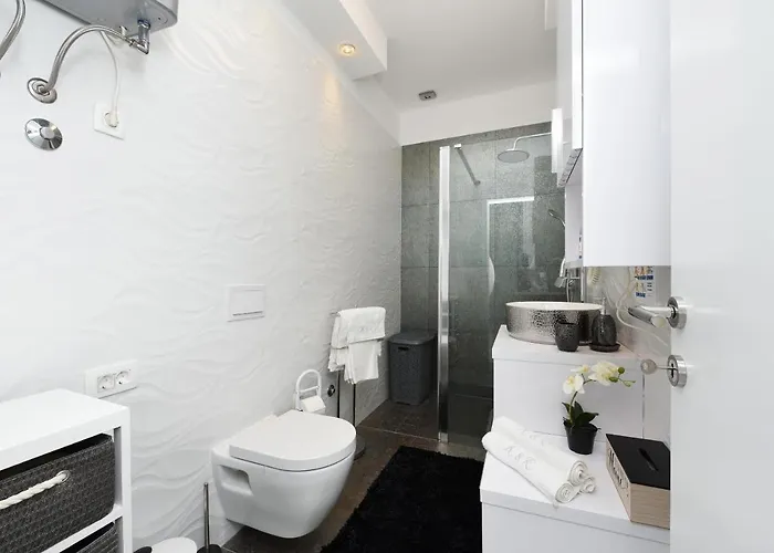 Deluxe Korina & Ramona Guest house