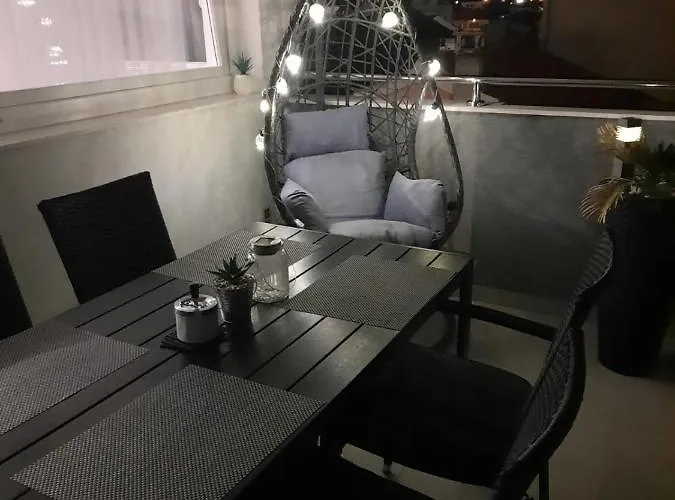 Deluxe Korina & Ramona Zadar