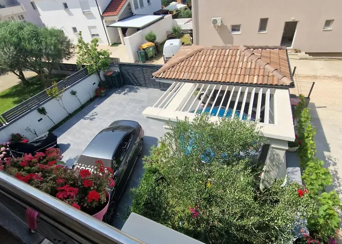 Guest house Deluxe Korina & Ramona